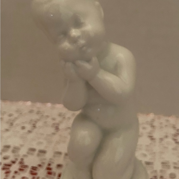 Set of 4 Vintage Bing & Grondahl Denmark Baby Aches & Pains Figurines Marked - Picture 6 of 10